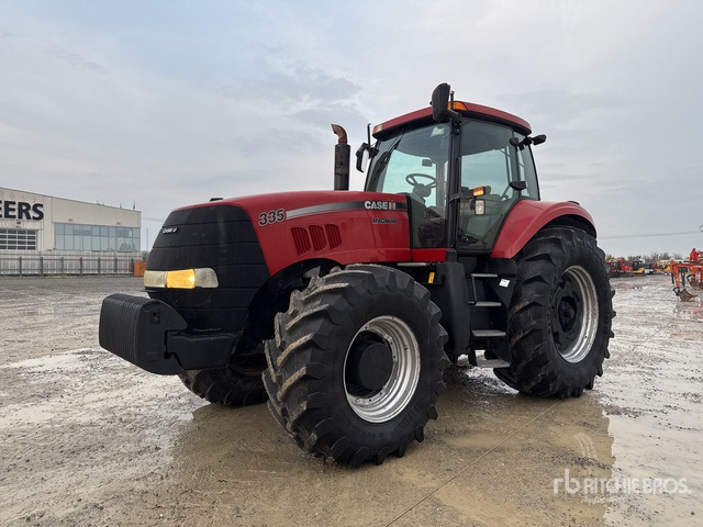 2010 Case Magnum 335 4WD Tractor - Tractor agricol: Foto 1 2010 Case Magnum 335 4WD Tractor - Tractor agricol: Foto 1
