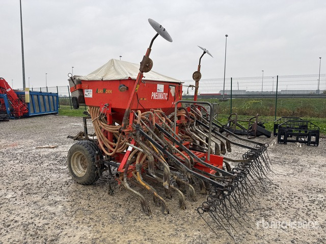 2011 Agriwork SPE 450X32 Air Seeder - Semănătoare: Foto 2 2011 Agriwork SPE 450X32 Air Seeder - Semănătoare: Foto 2