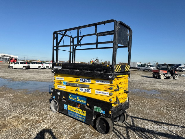 2015 Airo X12EN Electric Scissor Lift - Platforma foarfeca: Foto 2 2015 Airo X12EN Electric Scissor Lift - Platforma foarfeca: Foto 2