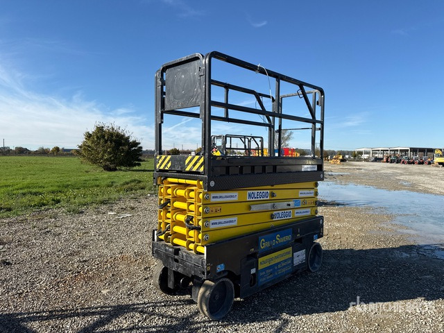 2015 Airo X12EN Electric Scissor Lift - Platforma foarfeca: Foto 3 2015 Airo X12EN Electric Scissor Lift - Platforma foarfeca: Foto 3