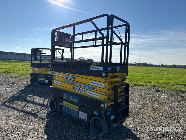 2015 Airo X12EN Electric Scissor Lift - Platforma foarfeca: Foto 4 2015 Airo X12EN Electric Scissor Lift - Platforma foarfeca: Foto 4