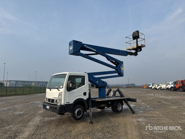 2015 Nissan Cabstar 35.12 2015 Socage DA324 24 m on Bucket Truck - Camion cu nacela: Foto 1 2015 Nissan Cabstar 35.12 2015 Socage DA324 24 m on Bucket Truck - Camion cu nacela: Foto 1
