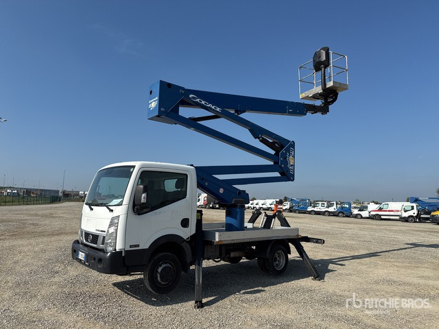2015 Nissan Cabstar Cabstar 35.12 2015 Socage DA 324 24 m on Bucket Truck - Camion cu nacela: Foto 2 2015 Nissan Cabstar Cabstar 35.12 2015 Socage DA 324 24 m on Bucket Truck - Camion cu nacela: Foto 2
