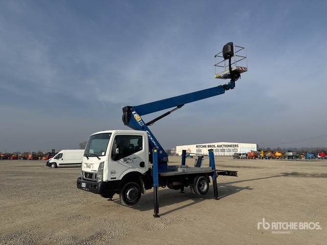 2016 Nissan 2016 Socage T318 18 m on Bucket Truck - Camion cu nacela: Foto 2 2016 Nissan 2016 Socage T318 18 m on Bucket Truck - Camion cu nacela: Foto 2