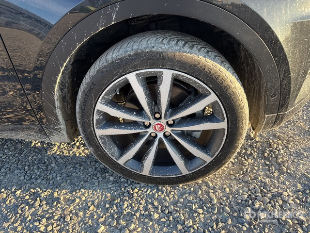 2018 Jaguar E Pace 2.0D I4 R-DYNAMIC SE 4WD 240CV SUV - SUV: Foto 4 2018 Jaguar E Pace 2.0D I4 R-DYNAMIC SE 4WD 240CV SUV - SUV: Foto 4