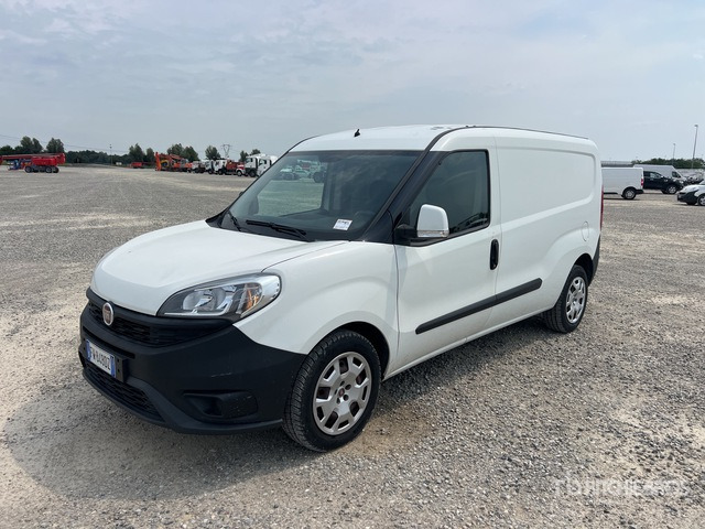 2019 Fiat Doblo Cargo Autocarro furgonato - Autoutilitară compactă: Foto 2 2019 Fiat Doblo Cargo Autocarro furgonato - Autoutilitară compactă: Foto 2