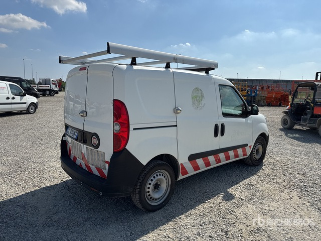 2020 Fiat Doblo Autocarro furgonato - Autoutilitară compactă: Foto 4 2020 Fiat Doblo Autocarro furgonato - Autoutilitară compactă: Foto 4