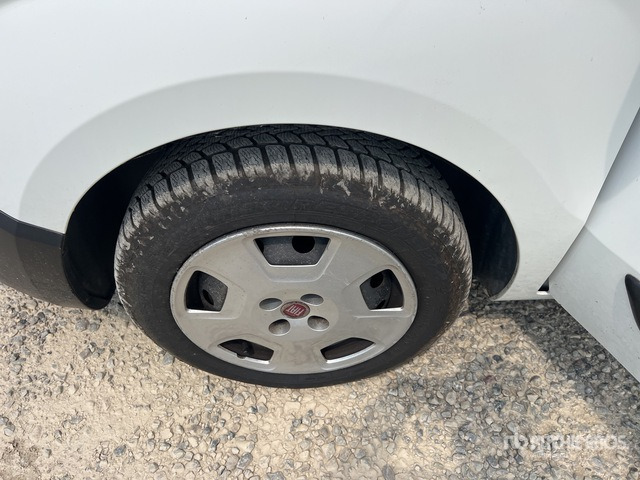 2020 Fiat Fiorino Autocarro furgonato - Autoutilitară compactă: Foto 5 2020 Fiat Fiorino Autocarro furgonato - Autoutilitară compactă: Foto 5