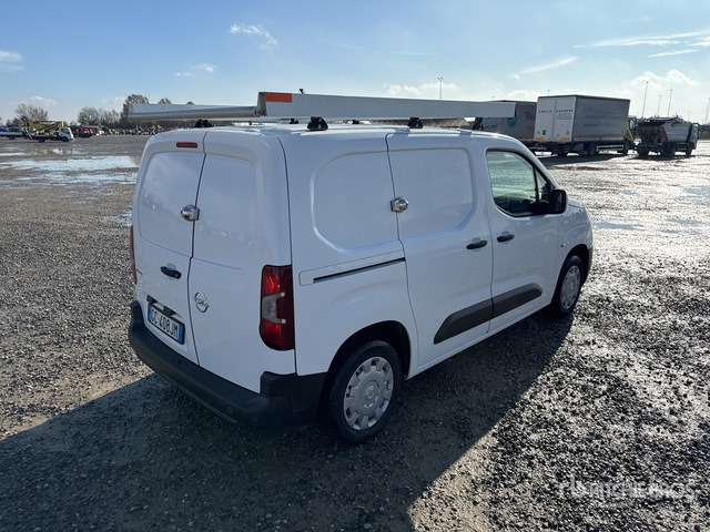 2020 Opel Combo 1.5 100CV EDITION L1 MT6 Van Truck - Camion furgon: Foto 3 2020 Opel Combo 1.5 100CV EDITION L1 MT6 Van Truck - Camion furgon: Foto 3