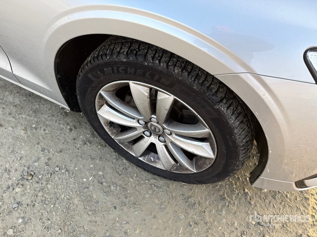 2021 Volvo V60 SW B4 D AUTOM. MOMENTUM BUSINESS Station Wagon - Mașină break: Foto 5 2021 Volvo V60 SW B4 D AUTOM. MOMENTUM BUSINESS Station Wagon - Mașină break: Foto 5