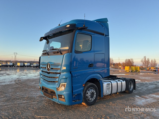 2025 Mercedes-Benz Actros 1845 4x2 S/A Sleeper Truck Tractor - Cap tractor: Foto 1 2025 Mercedes-Benz Actros 1845 4x2 S/A Sleeper Truck Tractor - Cap tractor: Foto 1