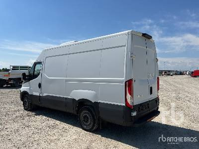 IVECO DAILY 35S14 - Camion frigider: Foto 2 IVECO DAILY 35S14 - Camion frigider: Foto 2