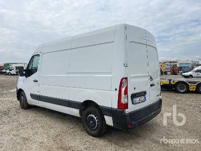 RENAULT MASTER 2.3 L2H2 T35 DCI 136CV ICE - Camion furgon: Foto 2 RENAULT MASTER 2.3 L2H2 T35 DCI 136CV ICE - Camion furgon: Foto 2