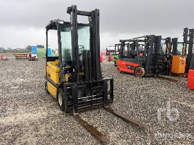 YALE ERP30ALF 3000 kg (Inoperable) - Electrostivuitor: Foto 5 YALE ERP30ALF 3000 kg (Inoperable) - Electrostivuitor: Foto 5