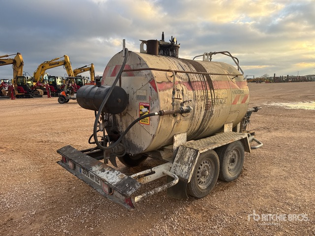 2001 CSM 6RC142 2000 L Remorque Repandeuse 2 Es ... Asphalt Distributor Trailer - Gudronator: Foto 3 2001 CSM 6RC142 2000 L Remorque Repandeuse 2 Es ... Asphalt Distributor Trailer - Gudronator: Foto 3