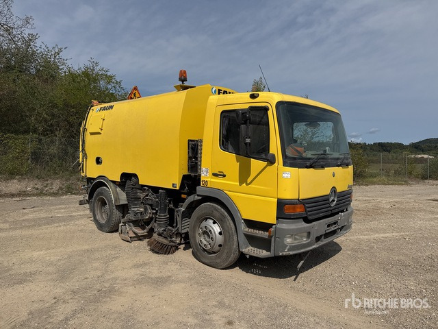2002 Mercedes-Benz Atego 2001 Faun VIAJET 6 R/L on Balayeuse Sweeper Truck - Măturătoare stradală: Foto 2 2002 Mercedes-Benz Atego 2001 Faun VIAJET 6 R/L on Balayeuse Sweeper Truck - Măturătoare stradală: Foto 2