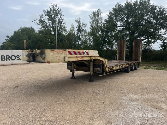2004 Castera 3SS34T Tri/A Semi-Remorque Porte-Engin ... Lowboy Trailer - Semiremorcă transport agabaritic: Foto 1 2004 Castera 3SS34T Tri/A Semi-Remorque Porte-Engin ... Lowboy Trailer - Semiremorcă transport agabaritic: Foto 1