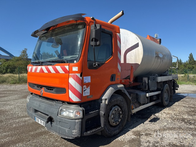 2004 RVI Lander 320 2004 Rincheval on 4x2 Repandeus ... Asphalt Distributor Truck - Gudronator: Foto 1 2004 RVI Lander 320 2004 Rincheval on 4x2 Repandeus ... Asphalt Distributor Truck - Gudronator: Foto 1