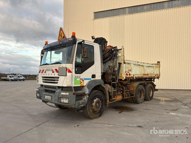 2007 Iveco Trakker 350 2005 Hiab 122B-2CL 3800 kg on 6 ... Dump Truck with Crane - Camion basculantă: Foto 1 2007 Iveco Trakker 350 2005 Hiab 122B-2CL 3800 kg on 6 ... Dump Truck with Crane - Camion basculantă: Foto 1