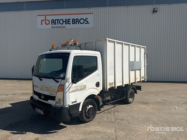 2007 Nissan Cabstar 35.11 4x2 Camion Benne Dump Truck: Light Duty - Camion basculantă: Foto 2 2007 Nissan Cabstar 35.11 4x2 Camion Benne Dump Truck: Light Duty - Camion basculantă: Foto 2