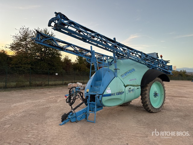 2008 Berthoud Tenor 35-37 28 m High Clearance Pulverisate ... Pull-Type Sprayer - Maşină de erbicidat tractata: Foto 2 2008 Berthoud Tenor 35-37 28 m High Clearance Pulverisate ... Pull-Type Sprayer - Maşină de erbicidat tractata: Foto 2
