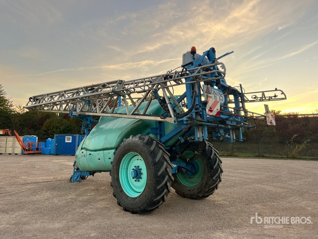 2008 Berthoud Tenor 55-60 DP Tronic 42 m High Clearance Pulverisate ... Pull-Type Sprayer - Maşină de erbicidat tractata: Foto 4 2008 Berthoud Tenor 55-60 DP Tronic 42 m High Clearance Pulverisate ... Pull-Type Sprayer - Maşină de erbicidat tractata: Foto 4