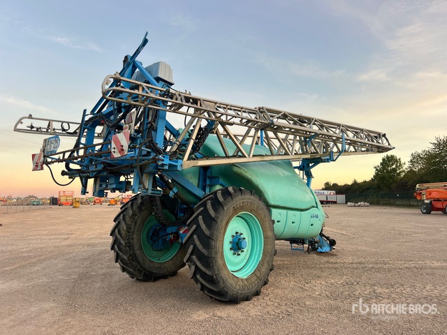 2008 Berthoud Tenor 55-60 DP Tronic 42 m High Clearance Pulverisate ... Pull-Type Sprayer - Maşină de erbicidat tractata: Foto 3 2008 Berthoud Tenor 55-60 DP Tronic 42 m High Clearance Pulverisate ... Pull-Type Sprayer - Maşină de erbicidat tractata: Foto 3