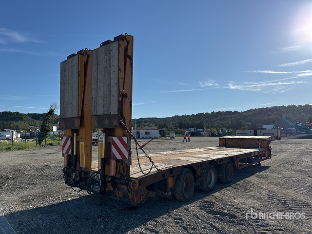 2008 Faymonville TL3GE Tri/A Semi-Remorque Porte-Engin ... Lowboy Trailer - Semiremorcă transport agabaritic: Foto 3 2008 Faymonville TL3GE Tri/A Semi-Remorque Porte-Engin ... Lowboy Trailer - Semiremorcă transport agabaritic: Foto 3