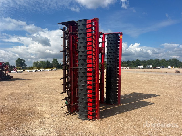2012 Kverneland NG-S 101 F35 6 m 3-Point Power Harrow - Tocător resturi vegetale/ Mulcer: Foto 3 2012 Kverneland NG-S 101 F35 6 m 3-Point Power Harrow - Tocător resturi vegetale/ Mulcer: Foto 3