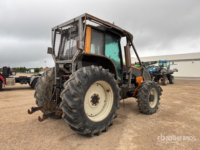2012 Valtra T121 Tracteur Agricole (Inoperable) 4WD Tractor - Tractor agricol: Foto 4 2012 Valtra T121 Tracteur Agricole (Inoperable) 4WD Tractor - Tractor agricol: Foto 4