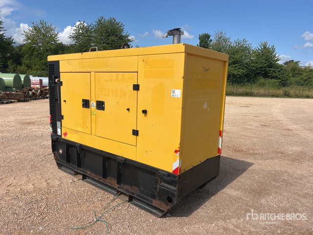 2015 Doosan G40 40 kVA Skid-Mounted Groupe Elec ... Generator Set - Generator electric: Foto 3 2015 Doosan G40 40 kVA Skid-Mounted Groupe Elec ... Generator Set - Generator electric: Foto 3