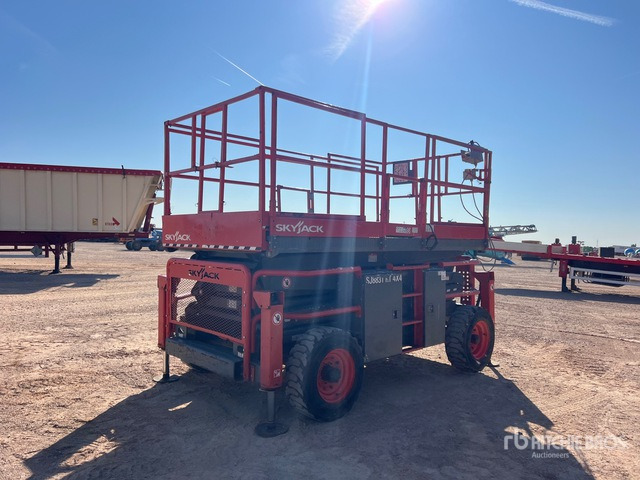 2019 Skyjack SJ8831 RT 4x4 Nacelle Ciseaux Scissor Lift - Platforma foarfeca: Foto 4 2019 Skyjack SJ8831 RT 4x4 Nacelle Ciseaux Scissor Lift - Platforma foarfeca: Foto 4