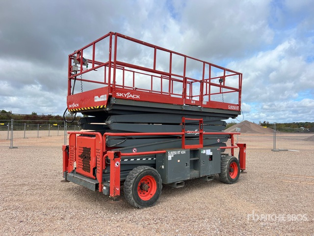 2019 Skyjack SJ9250 RT 4x4 Scissor Lift - Platforma foarfeca: Foto 1 2019 Skyjack SJ9250 RT 4x4 Scissor Lift - Platforma foarfeca: Foto 1