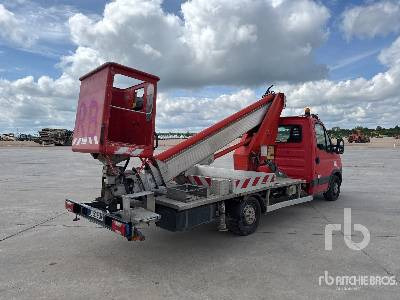 IVECO 35S11 2014 Multitel MT202 20 m on Cam ... - Camion cu nacela: Foto 3 IVECO 35S11 2014 Multitel MT202 20 m on Cam ... - Camion cu nacela: Foto 3