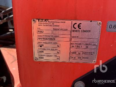 KUBOTA R082 Chargeuse Sur Pneus - Încărcător frontal pe pneuri: Foto 5 KUBOTA R082 Chargeuse Sur Pneus - Încărcător frontal pe pneuri: Foto 5