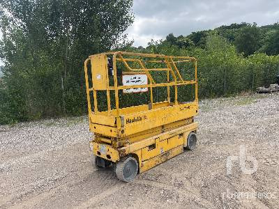 PINGUELY-HAULOTTE COMPACT 8 Electric Nacelle Ciseau Electrique - Platforma foarfeca: Foto 1 PINGUELY-HAULOTTE COMPACT 8 Electric Nacelle Ciseau Electrique - Platforma foarfeca: Foto 1