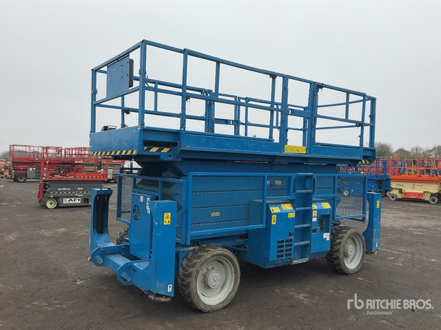 2011 Genie GS5390 4x4 Diesel Scissor Lift - Platforma foarfeca: Foto 3 2011 Genie GS5390 4x4 Diesel Scissor Lift - Platforma foarfeca: Foto 3