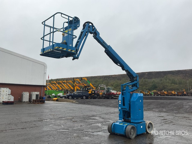 Nacela articulata 2012 Genie Z-30/20N RJ 2WD Electric Articulating Boom Lift: Foto 1