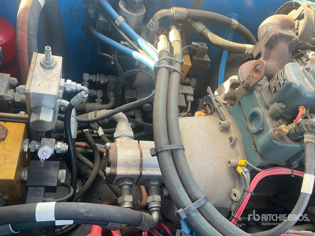 2013 Nifty-Lift HR15NDE 2WD Hybrid Articulating Boom Lift - Nacela articulata: Foto 5 2013 Nifty-Lift HR15NDE 2WD Hybrid Articulating Boom Lift - Nacela articulata: Foto 5