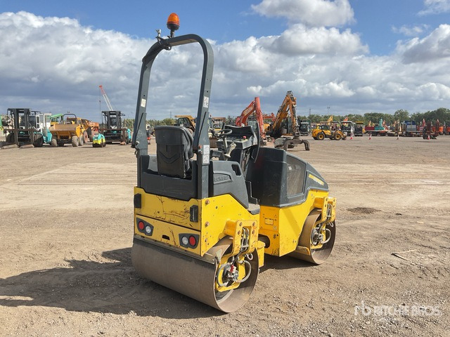 2015 Bomag BW120AD-5 Double Drum Roller - Cilindru compactor pentru asfalt: Foto 4 2015 Bomag BW120AD-5 Double Drum Roller - Cilindru compactor pentru asfalt: Foto 4