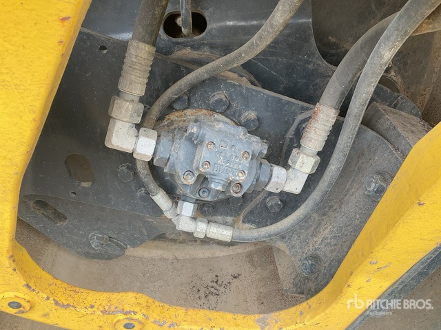 2015 Bomag BW151AD-5 Double Drum Roller - Cilindru compactor pentru asfalt: Foto 5 2015 Bomag BW151AD-5 Double Drum Roller - Cilindru compactor pentru asfalt: Foto 5