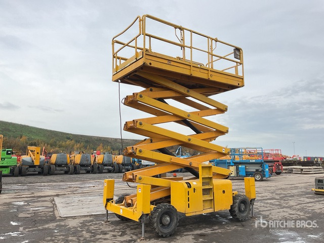 2015 Haulotte H18SX 4x4 Diesel Scissor Lift - Platforma foarfeca: Foto 2 2015 Haulotte H18SX 4x4 Diesel Scissor Lift - Platforma foarfeca: Foto 2