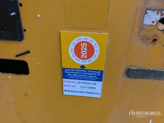 2015 Haulotte H18SX 4x4 Diesel Scissor Lift - Platforma foarfeca: Foto 3 2015 Haulotte H18SX 4x4 Diesel Scissor Lift - Platforma foarfeca: Foto 3