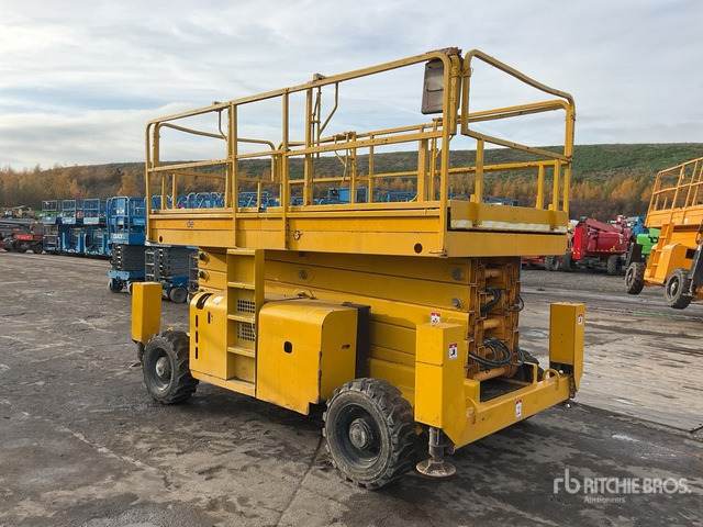 2015 Haulotte H18SX 4x4 Diesel Scissor Lift - Platforma foarfeca: Foto 4 2015 Haulotte H18SX 4x4 Diesel Scissor Lift - Platforma foarfeca: Foto 4