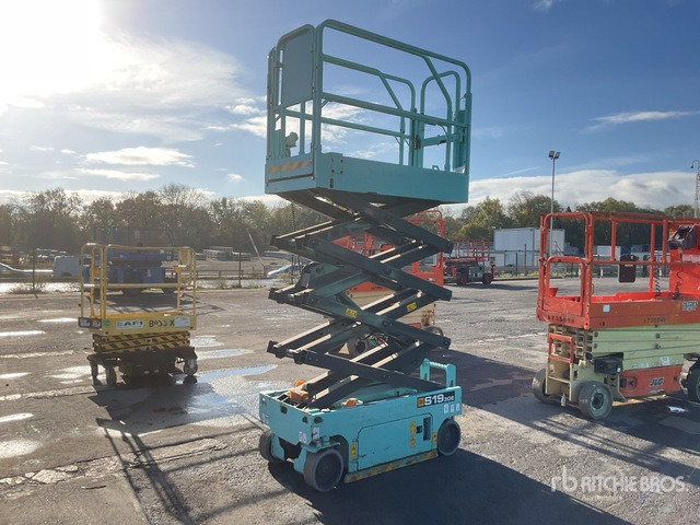 2019 JCB S1930E Electric Scissor Lift - Platforma foarfeca: Foto 2 2019 JCB S1930E Electric Scissor Lift - Platforma foarfeca: Foto 2