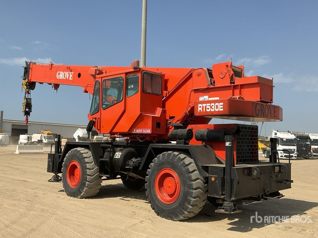 1999 Grove RT530E 30 ton 4x4x4 Rough Terrain Crane - Macara pentru teren accidentat: Foto 3 1999 Grove RT530E 30 ton 4x4x4 Rough Terrain Crane - Macara pentru teren accidentat: Foto 3