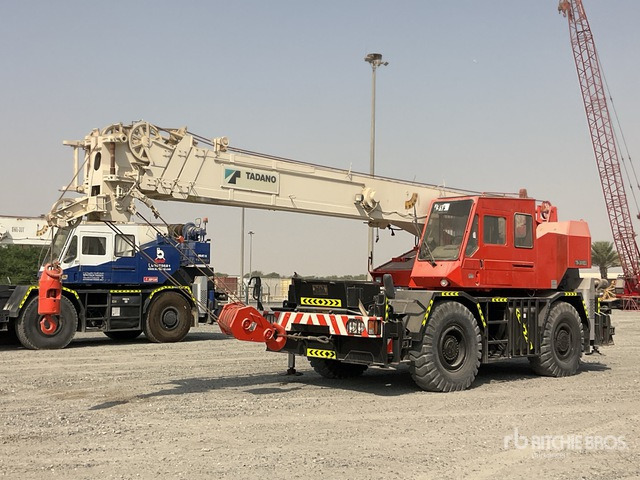 2002 Tadano TR300EX 30 ton 4x4x4 Rough Terrain Crane - Macara pentru teren accidentat: Foto 1 2002 Tadano TR300EX 30 ton 4x4x4 Rough Terrain Crane - Macara pentru teren accidentat: Foto 1