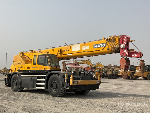 2007 Kato SL600II 51 ton 4x4x4 Rough Terrain Crane - Macara pentru teren accidentat: Foto 1 2007 Kato SL600II 51 ton 4x4x4 Rough Terrain Crane - Macara pentru teren accidentat: Foto 1
