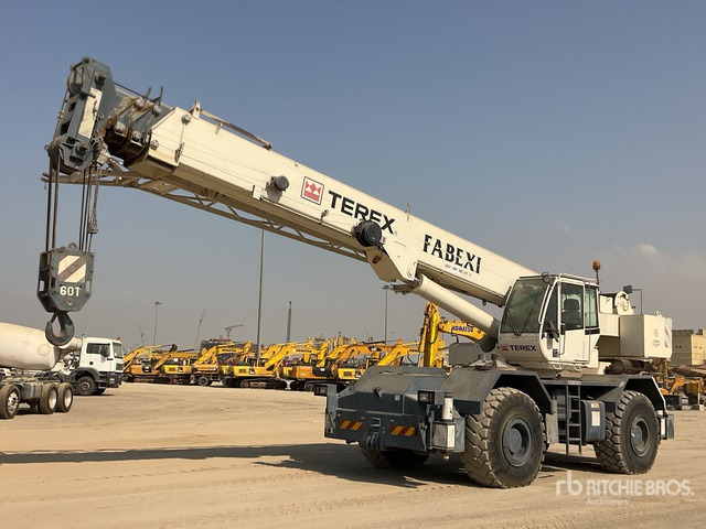 2011 Terex A600-1 60 ton 4x4x4 Rough Terrain Crane - Macara pentru teren accidentat: Foto 2 2011 Terex A600-1 60 ton 4x4x4 Rough Terrain Crane - Macara pentru teren accidentat: Foto 2