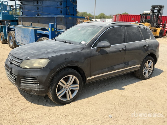 2011 Volkswagen Taureq AWD (Inoperable) SUV - SUV: Foto 1 2011 Volkswagen Taureq AWD (Inoperable) SUV - SUV: Foto 1